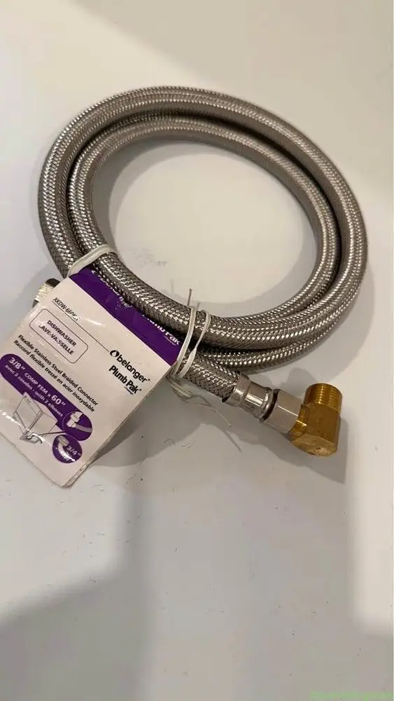 Plumbing connector - Image 1