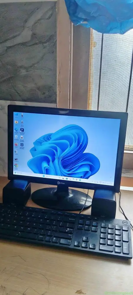Moniter - Image 1