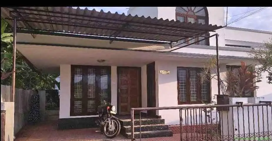 Kottayam, Nattakam Mariyappally 3bhk 2 bathrooms