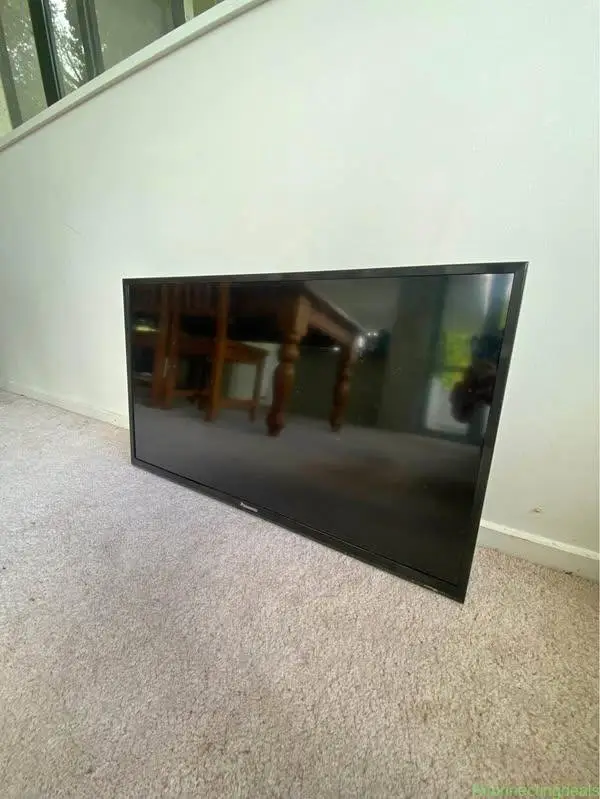 32 Inch TV - Image 1