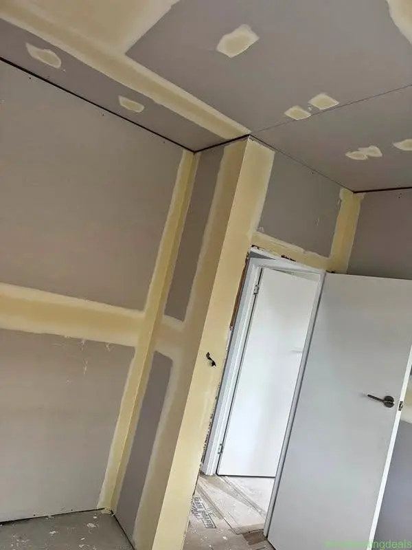 Plasterer - Image 1