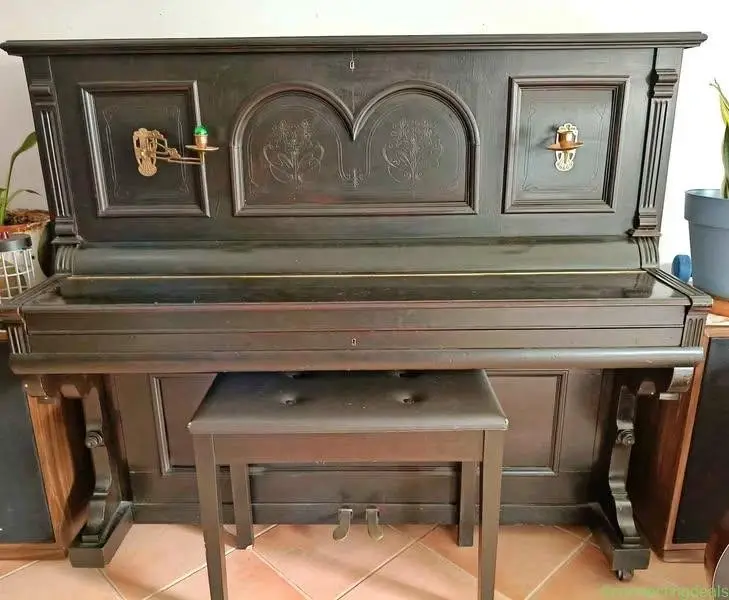 FREE Piano - Image 1