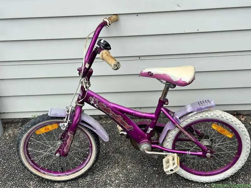 Girls bike 12" - Image 1