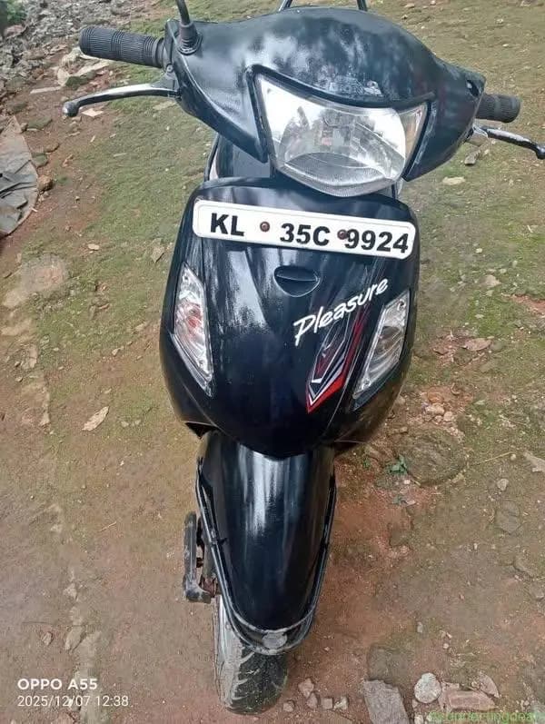 Hero honda pleasure