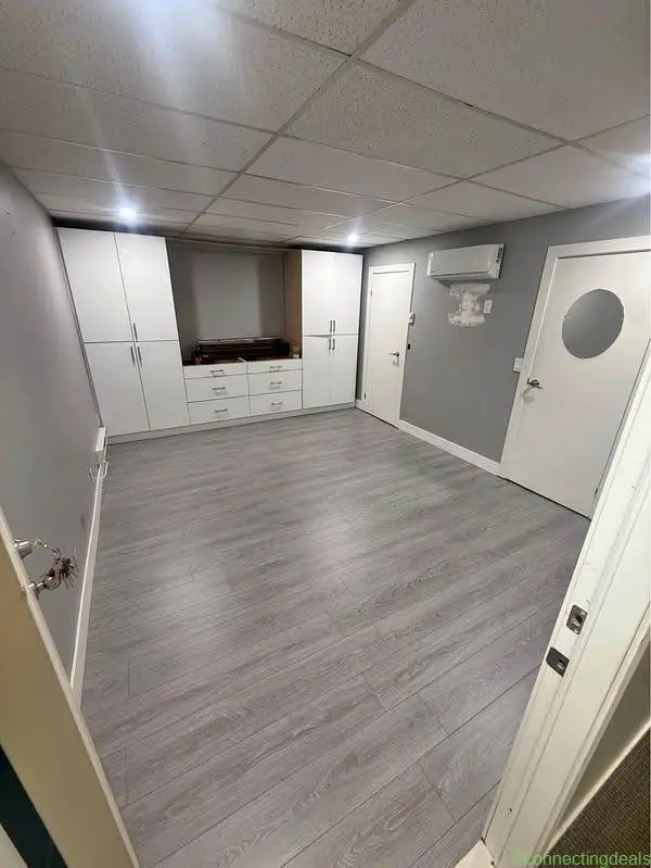 1 Bed 0 Baths - Apartment - Image 1