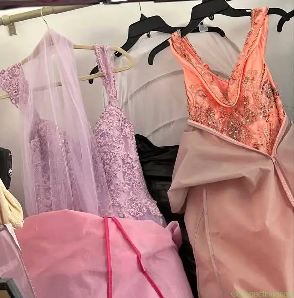 In side sale - Image 1