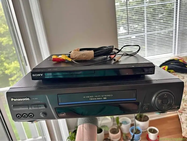 DVD Player & VCR - Image 1