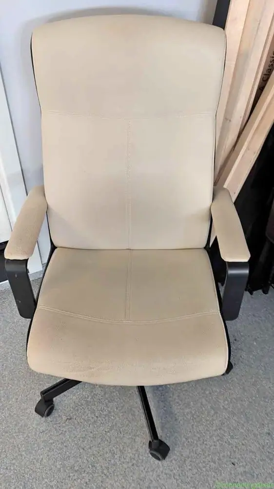 Office chair - Image 1