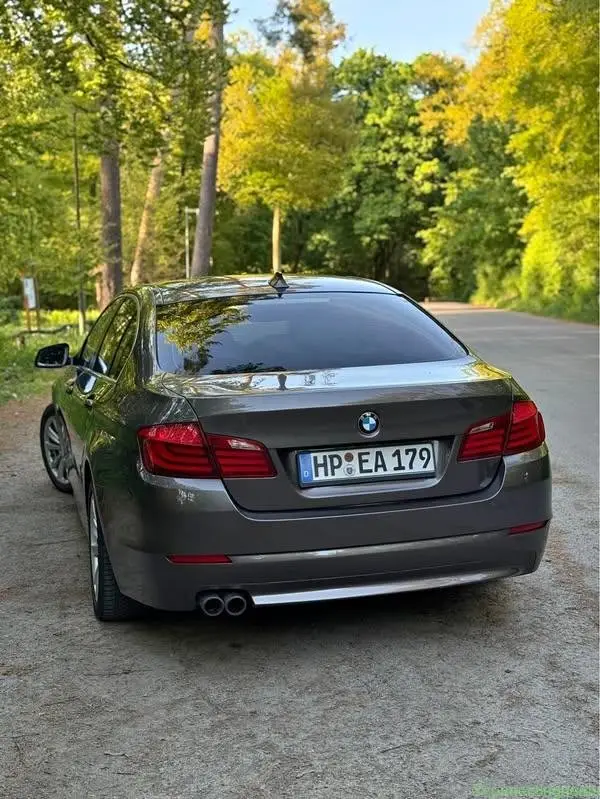 2010 BMW 520d F10 Limousine - Image 1