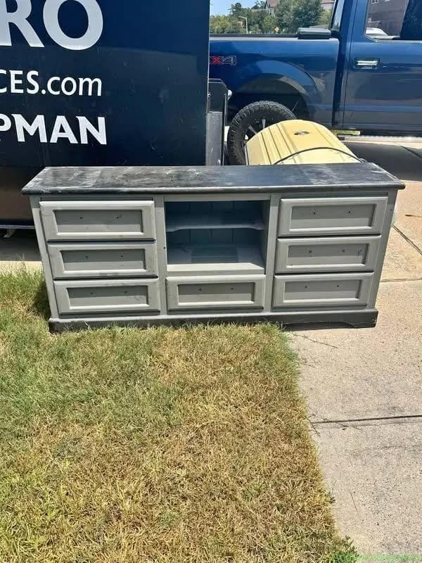 Dresser