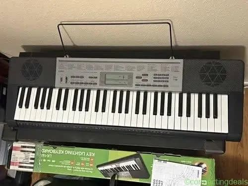 Casio LK-165 61-Key Electronic Light Up Keyboard