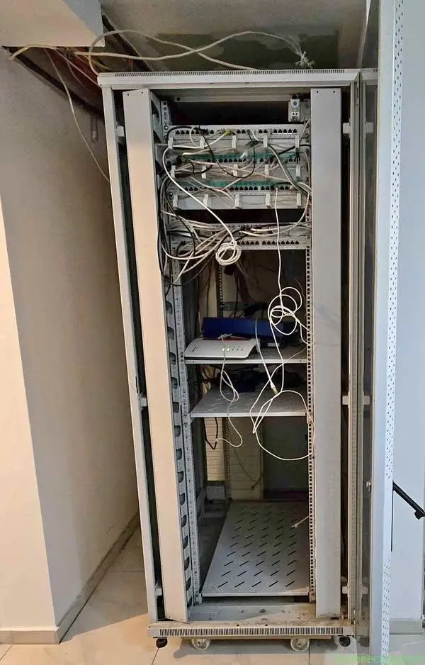 Serverschrank Glaßtür