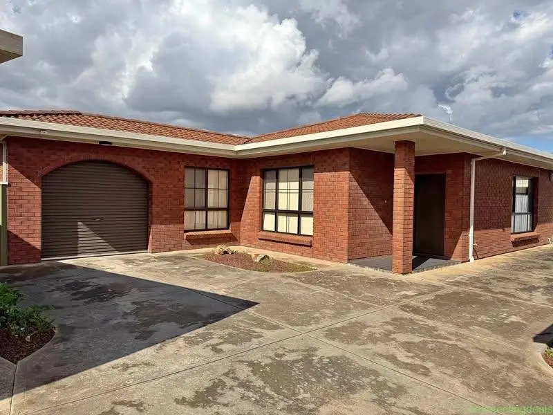 2br unit to rent at Findon