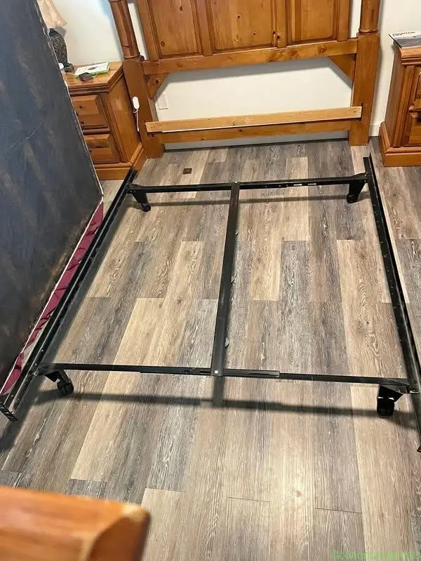Queen bed frame and queen box spring - Image 1
