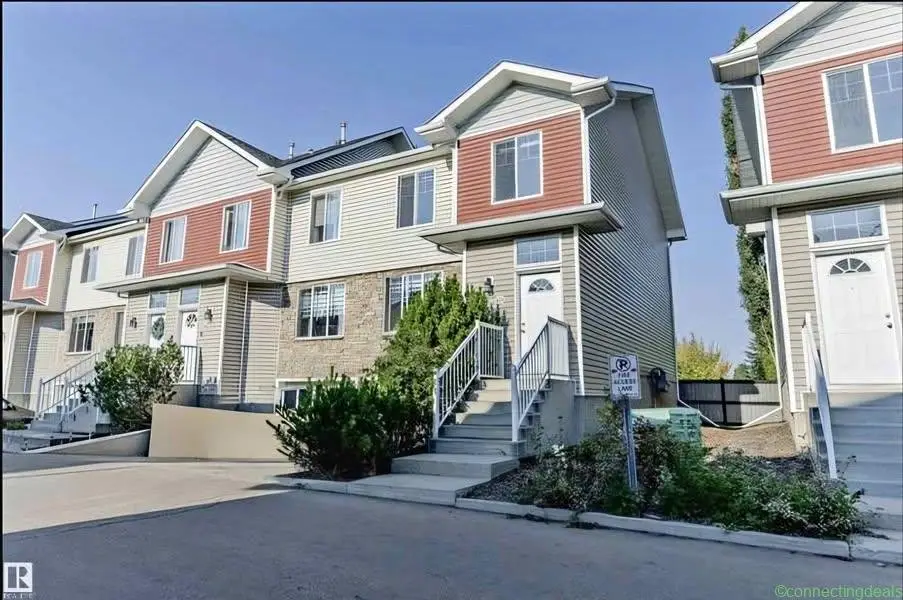 3 Beds 2.5 Baths - Townhouse