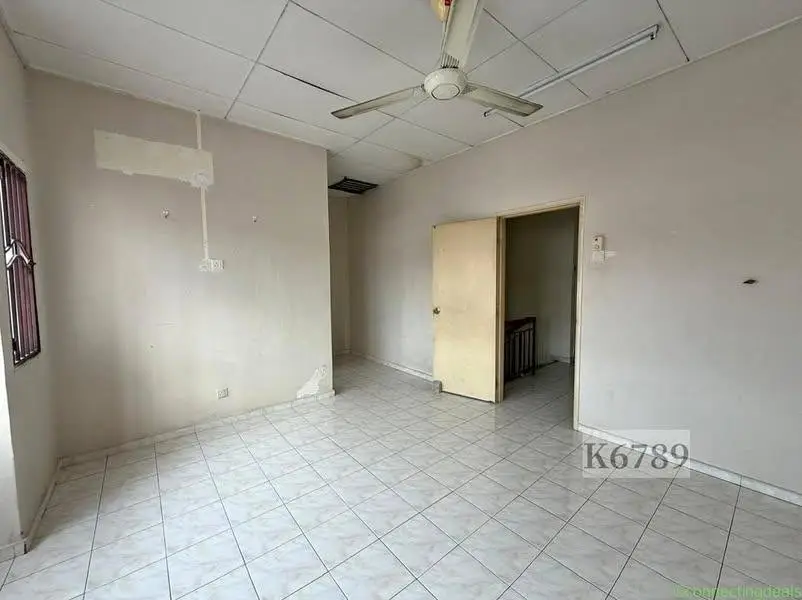 4 Beds 3 Baths House - Image 1