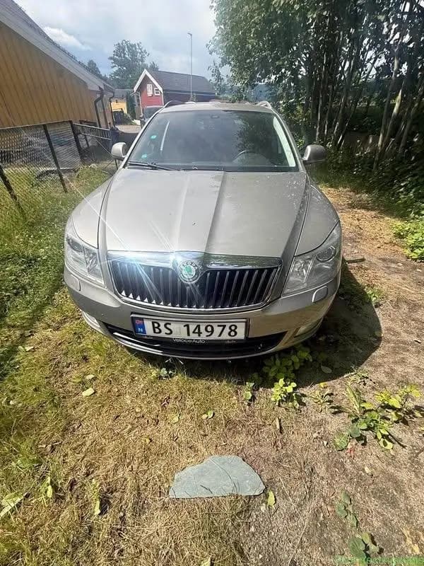 Skoda Octavia 1.6 TDI DSG 2011