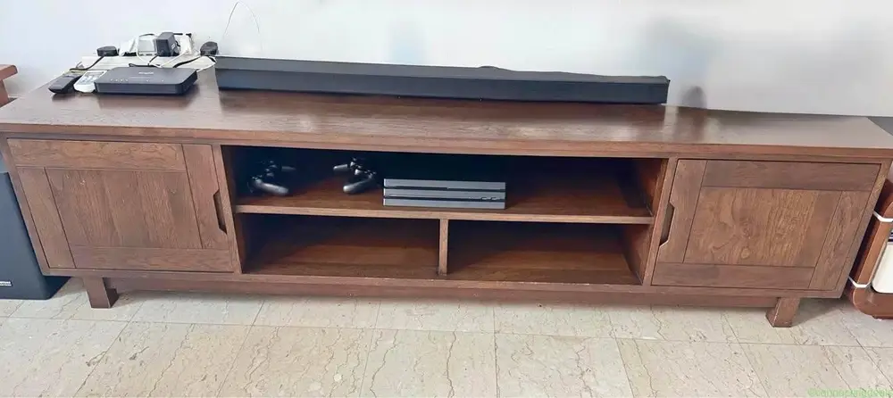 Tv console