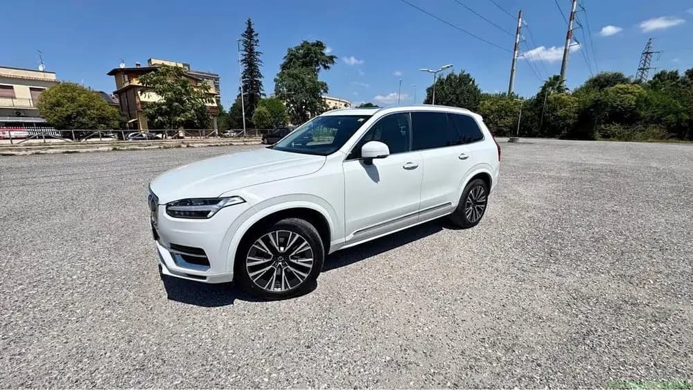 2022 Volvo XC90 - Image 1