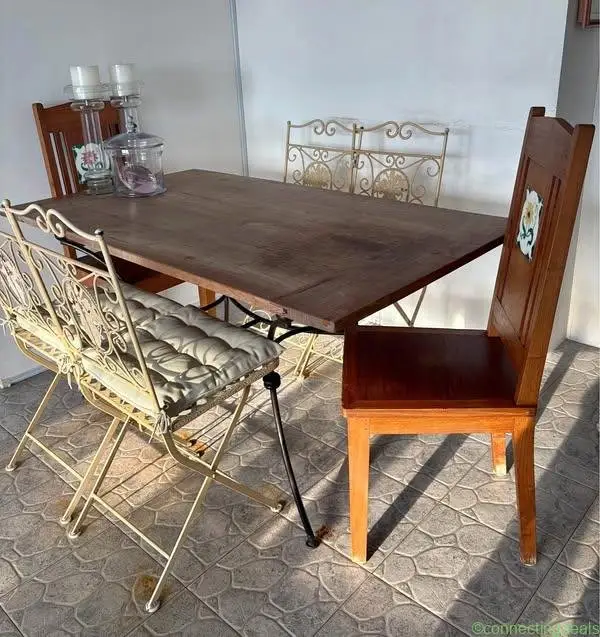 Dining table set