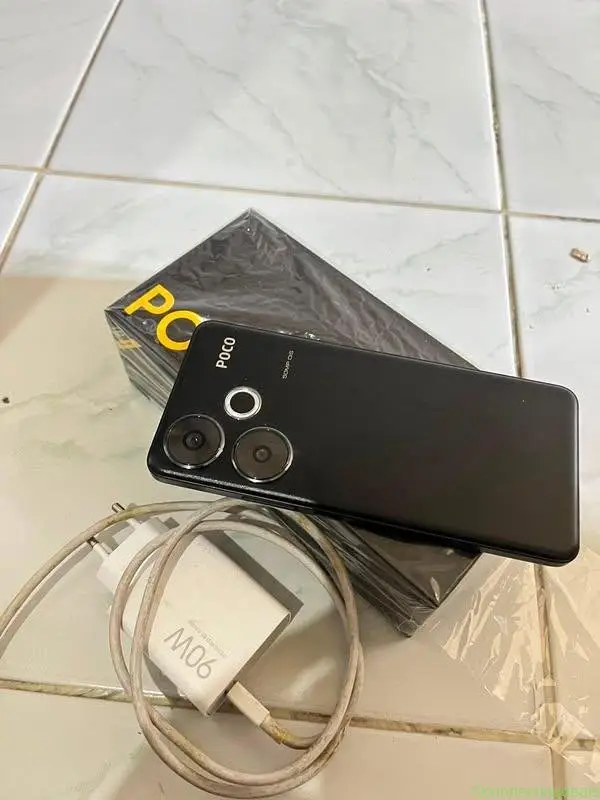 POCO F6 12 GB 512 GB