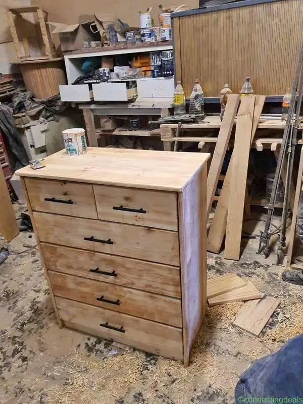 Chester of drawers
