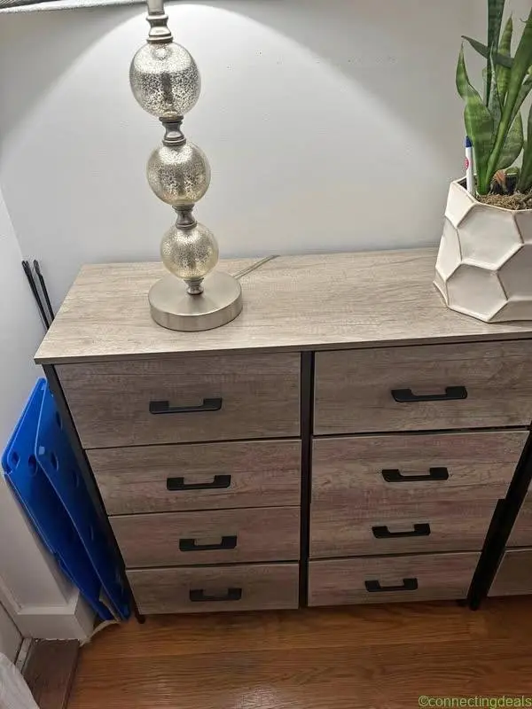 Dresser - Image 1