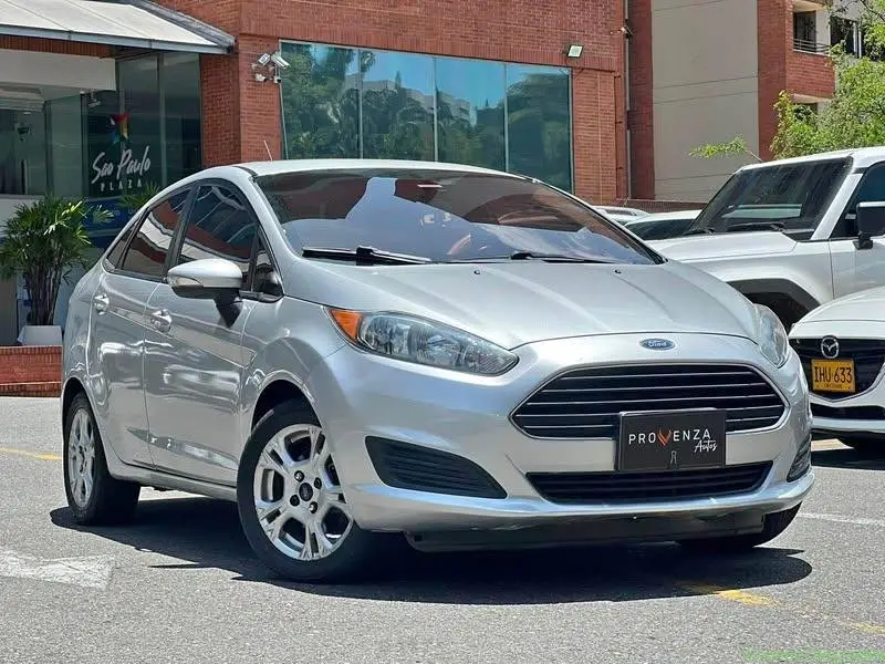 Ford Fiesta Titatium 2015 cc