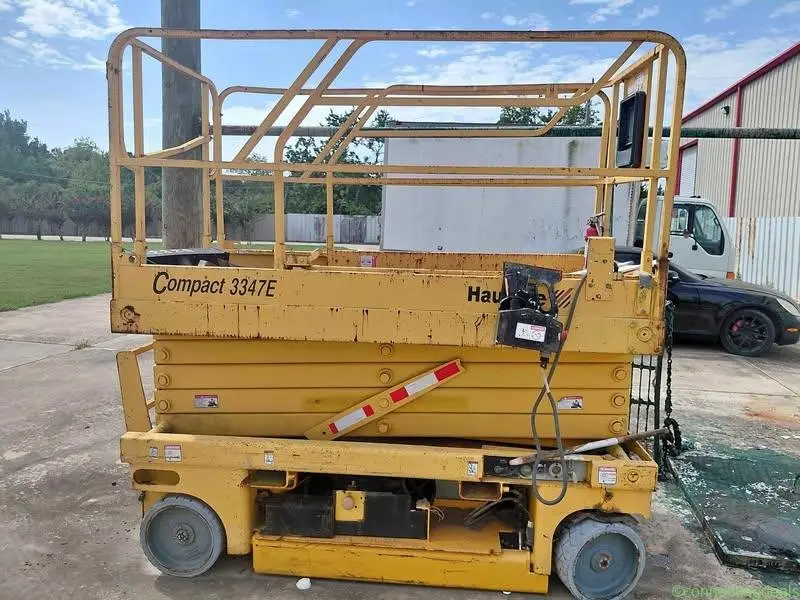 Scissor lift