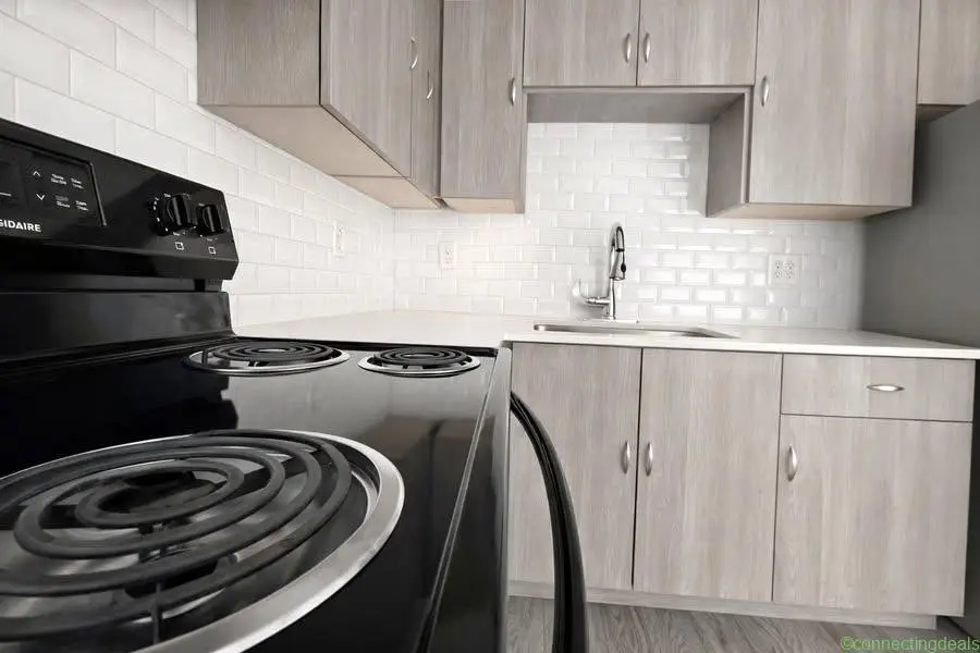 2 Beds 1 Bath Apartment