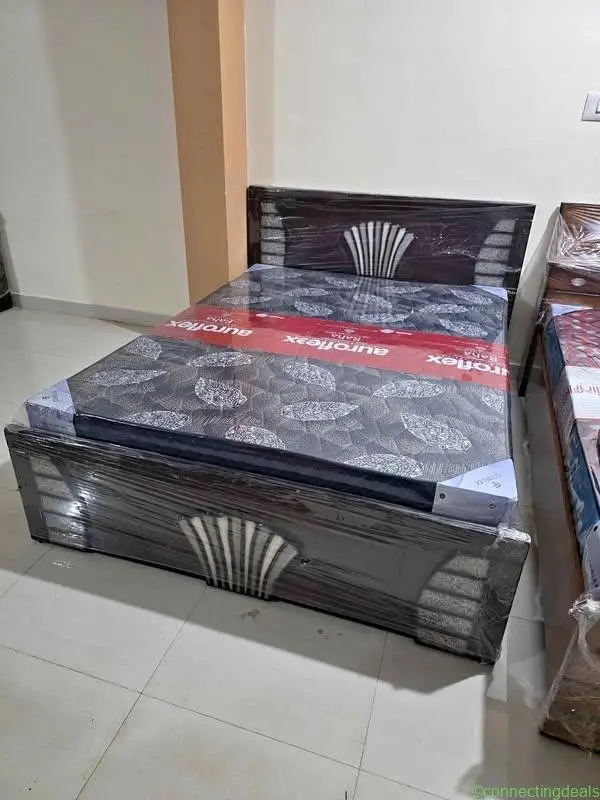 Wooden cots - Image 1
