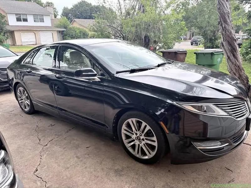 2013 Lincoln MKZ · Sedan 4D