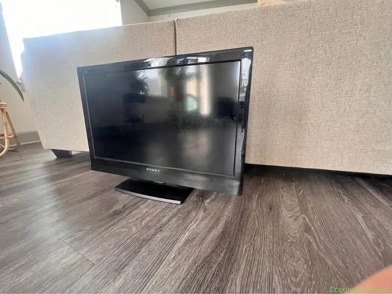 32" TV