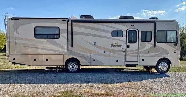 2009 Fleetwood Bounder