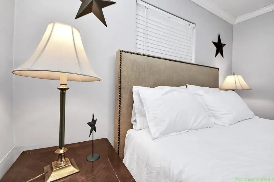 Queen Bed