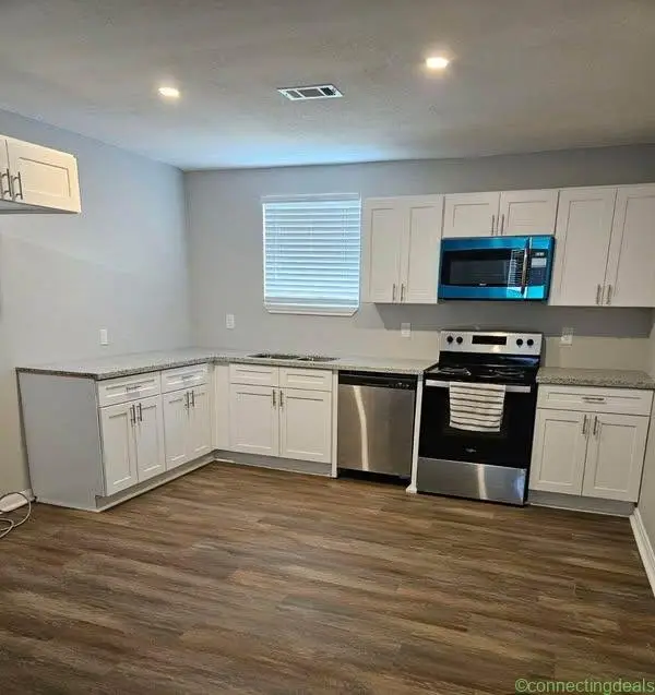 2 Beds 1 Bath - House