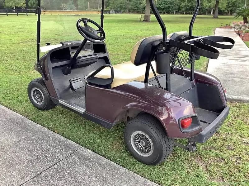 Ezgo golf cart - Image 1