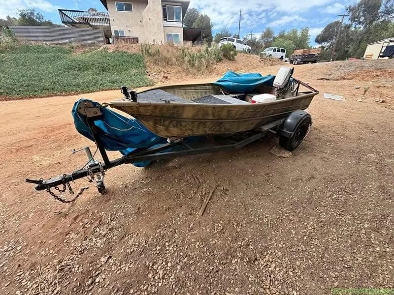 Valco 12’ with 6hp fishing boat