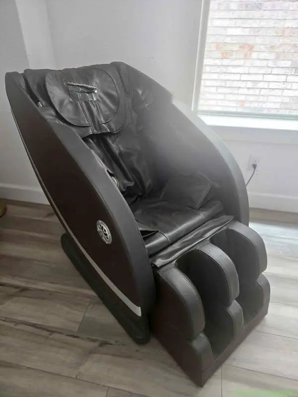 Massage Chair - Image 1