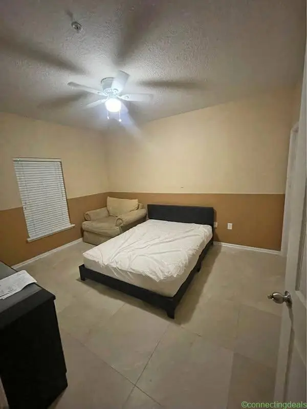 2 Beds 1 Bath - Townhouse - Image 1
