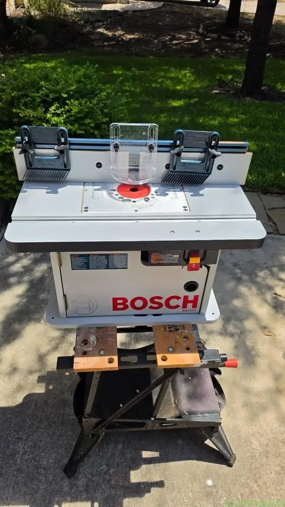 BOSCH RA1171 25-1/2 in x 15-7/8 in Benchtop Table