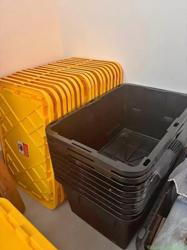 Ten 27 gallon professional grade storage box