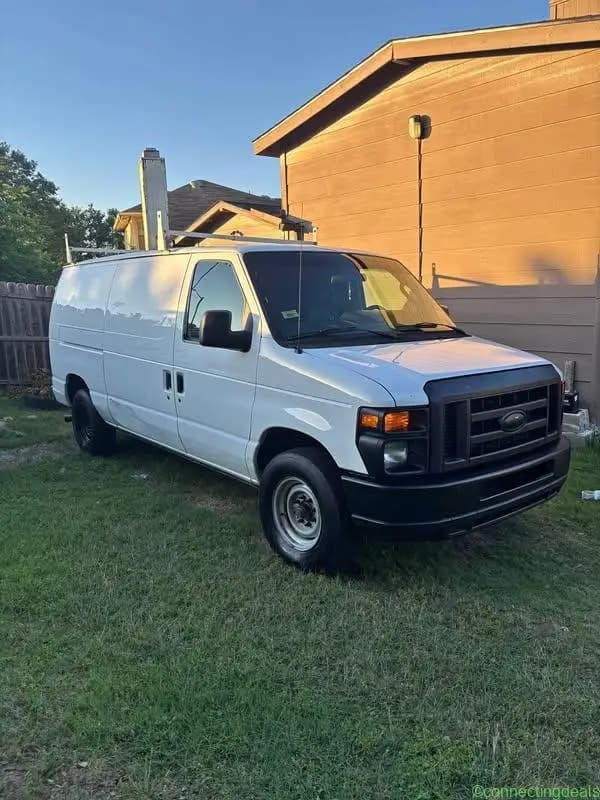 2010 Ford Econoline E150 Cargo · Van