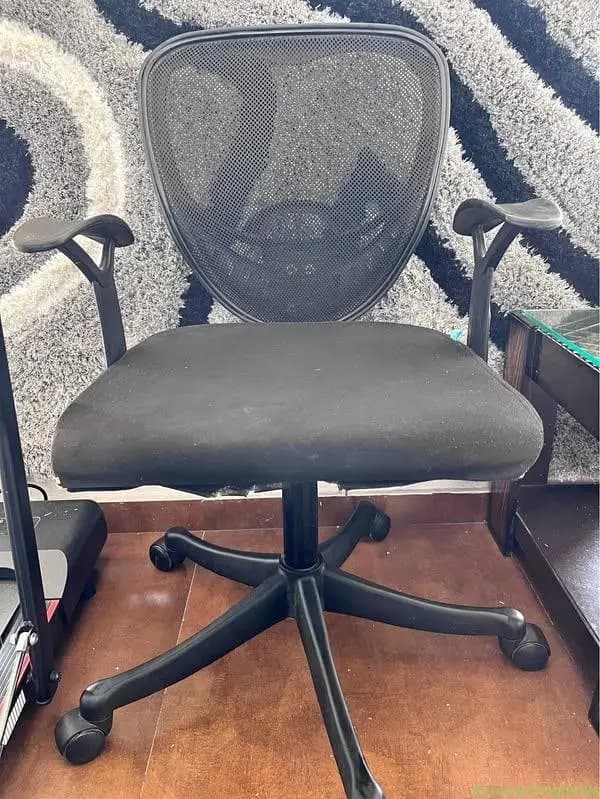 Office Chair - Image 1