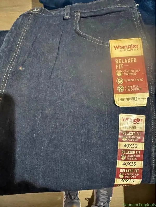 Wrangler 40x36 jeans relaxed fit. Comfort