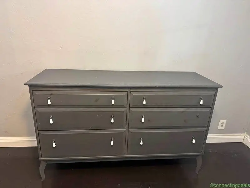 Free dresser - Image 1