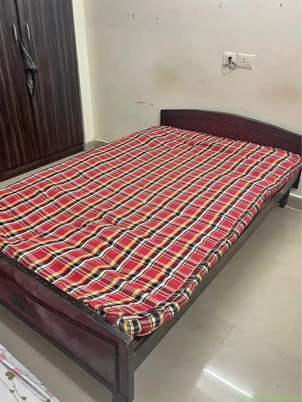 Bed plus matresss - 6x4 (Negotiable) - Image 1