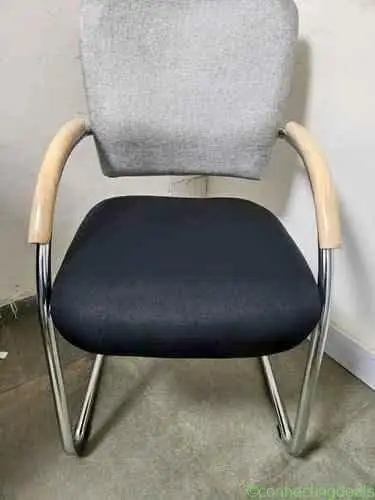 Vistor chair - Image 1