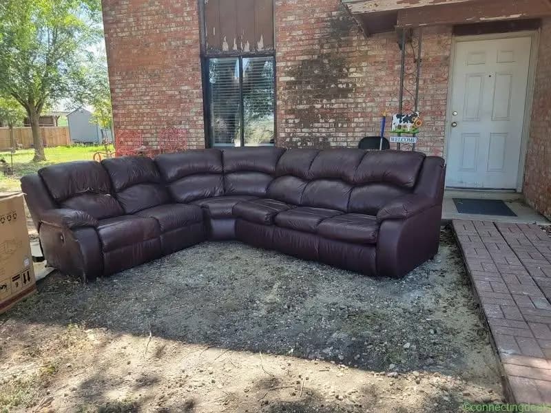FREE Recliner Sectional with Pullout Bed