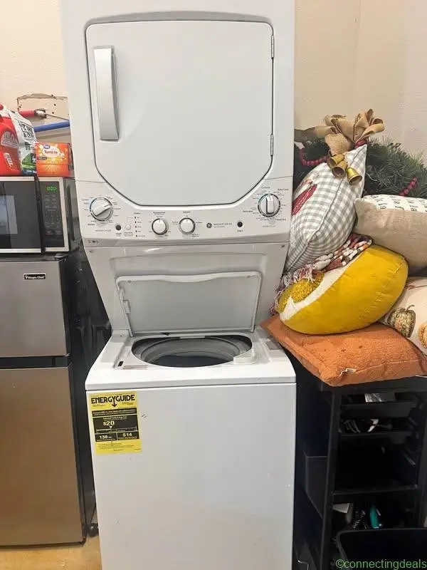 Stacked washer/dryer - Image 1